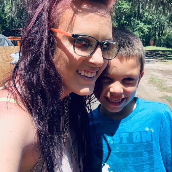 Meet your Posher, Tlene - Picture 2 of 2